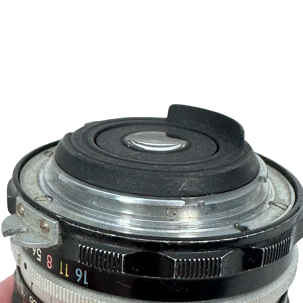 Nikon Nikkor-H Auto 28mm f3.5 Non-AI Wide Angle Prime Lens Japan 660711